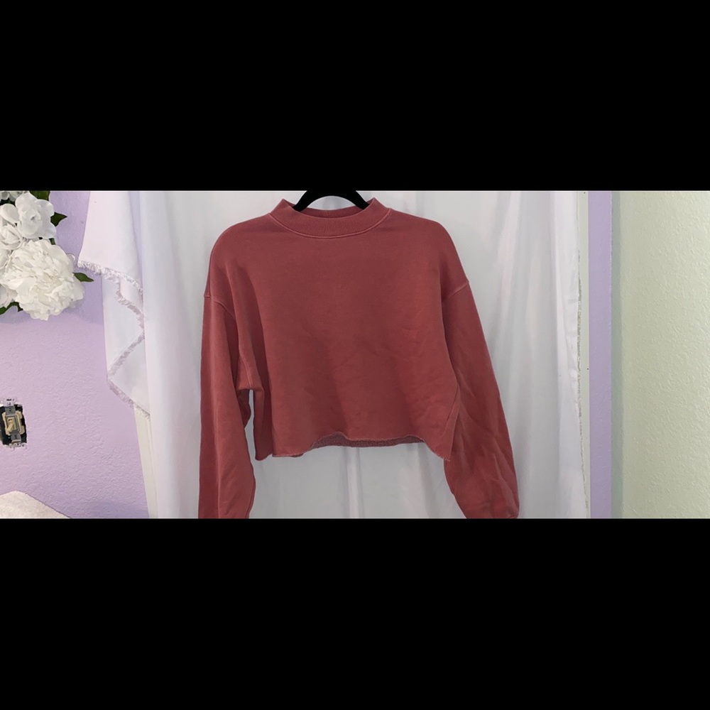 Long sleeve crop top